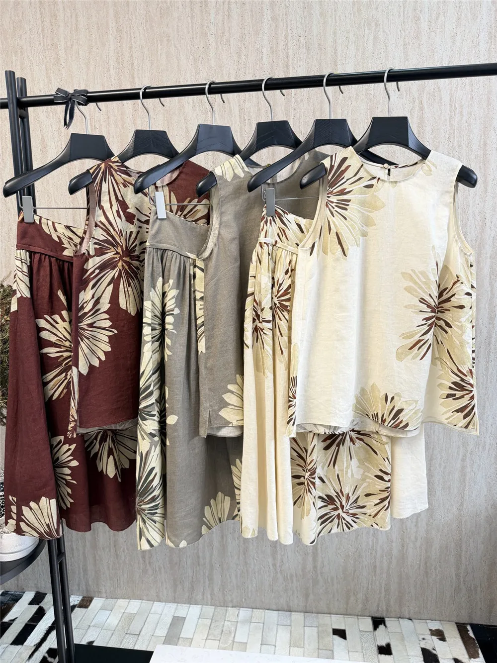 

Women's O-Neck Linen Print Sleeveless Top and High Waist Half Skirt 2 Piece Set