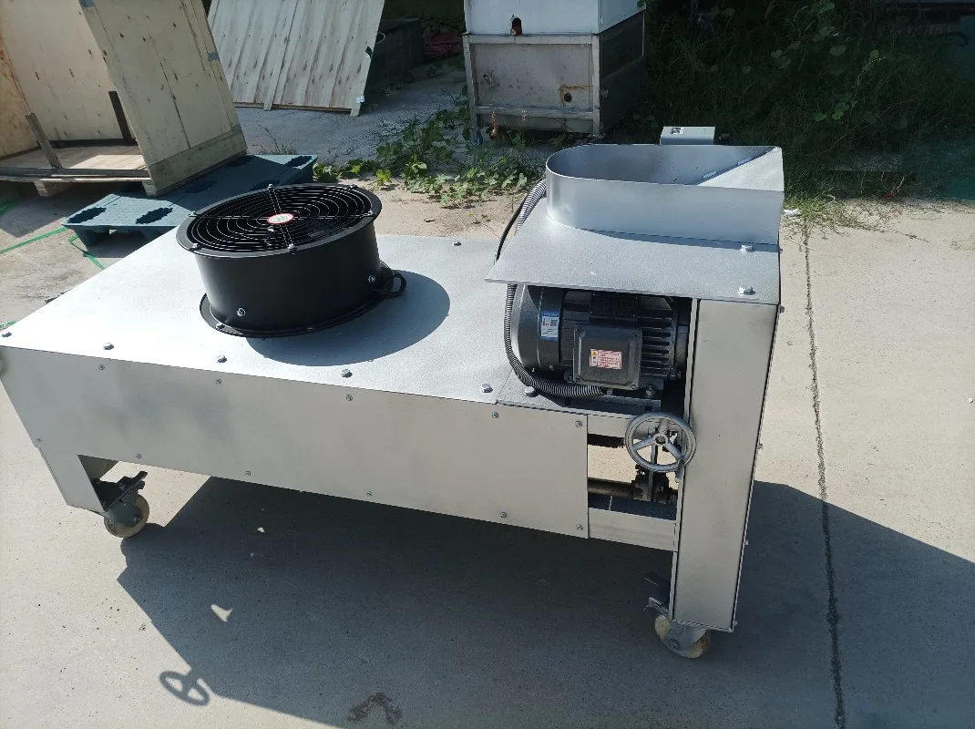 Hot Sale Coconut Peeling Shell Husking Machine/Automatic Coconut Polishing Machine/Coconut Hair Removal Machine