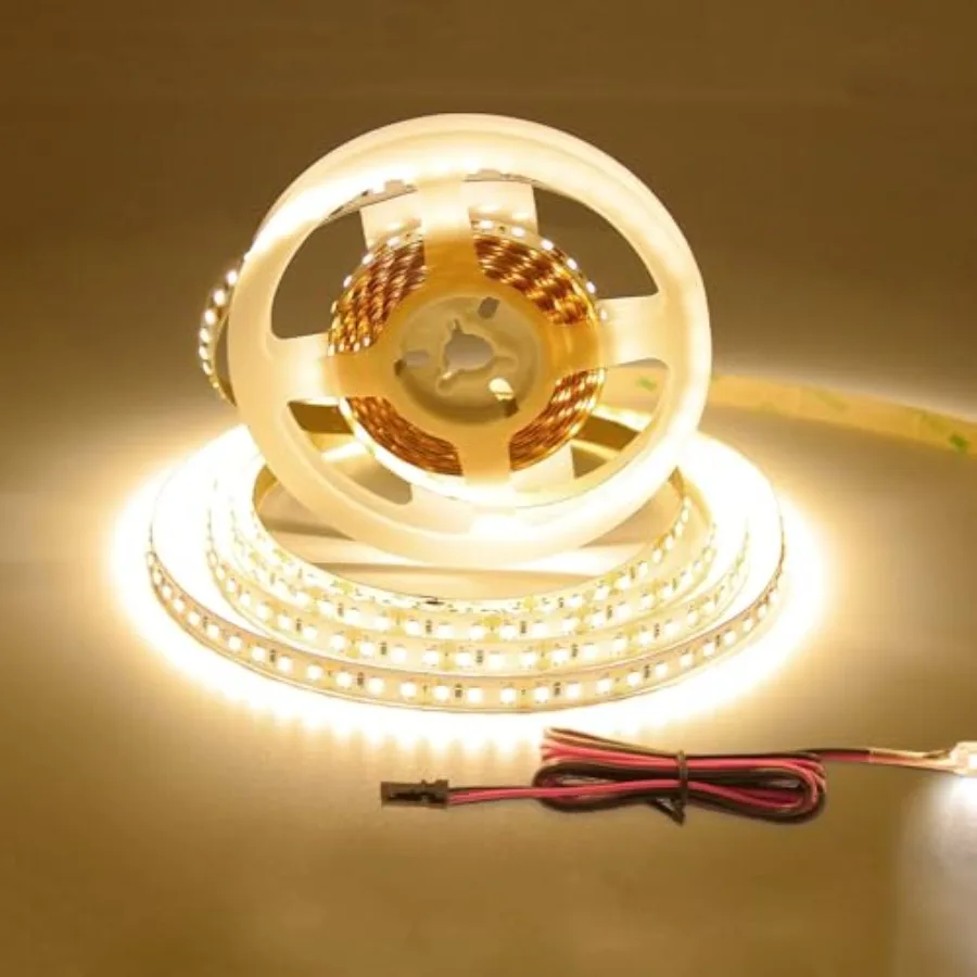 

Светодиодная лента теплого белого света 120 светодиодов/м, 1000 лм/м, 9.6 Вт/м, CRI 90+, 12В, 2835, с возможностью резки, соединения и диммирования