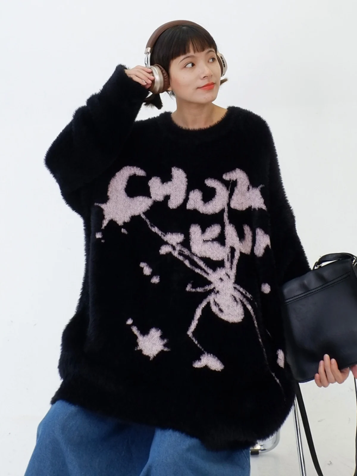 

Mink hair spider crew neck sweater women's new loose BF American sweet cool in autumn and winter 2023