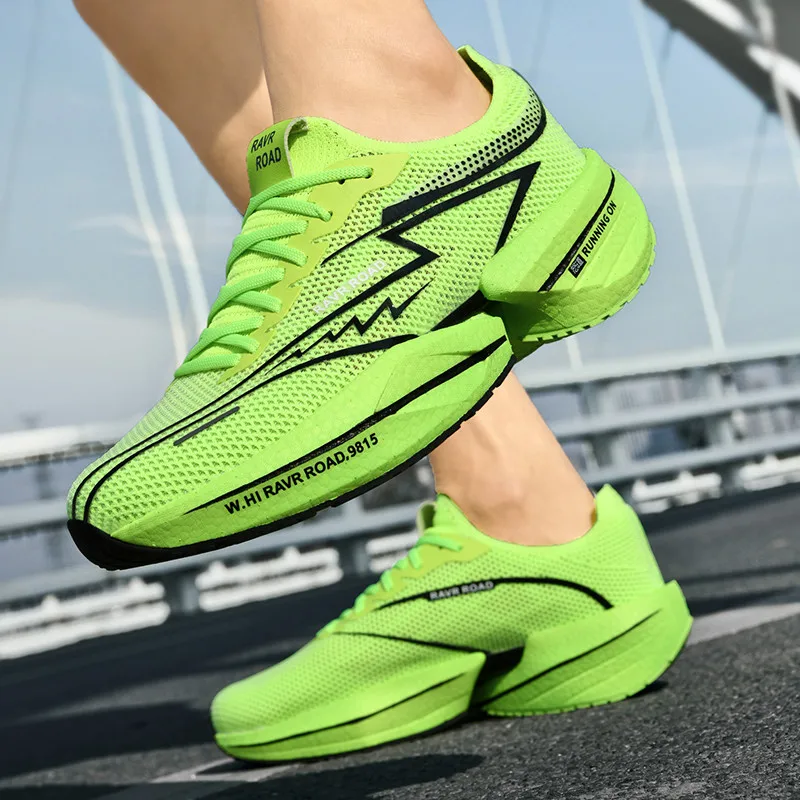 

Couples' outdoor anti slip, shock-absorbing, breathable running shoes are versatile for summer