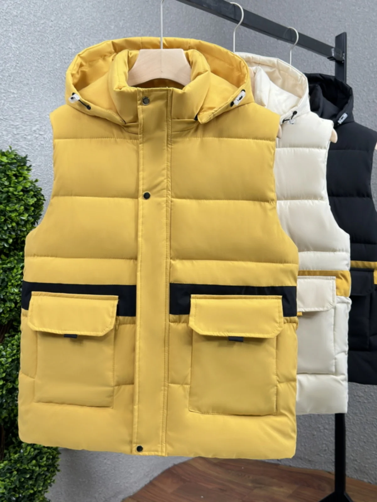 

Winter New Men's Casual Hooded Cotton Vest Faionable Workwear Outerwear Youthful Polyester Fiber Thiened Zipper Closure