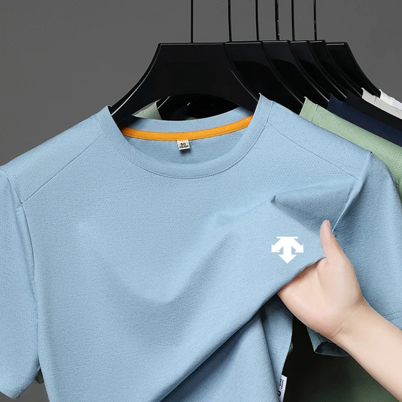 Men's High End Brand New Printed O-neck T-shirt Summer Cool Breath Solid Color Short Sleeved Top Trendy Sports Men's Clothing