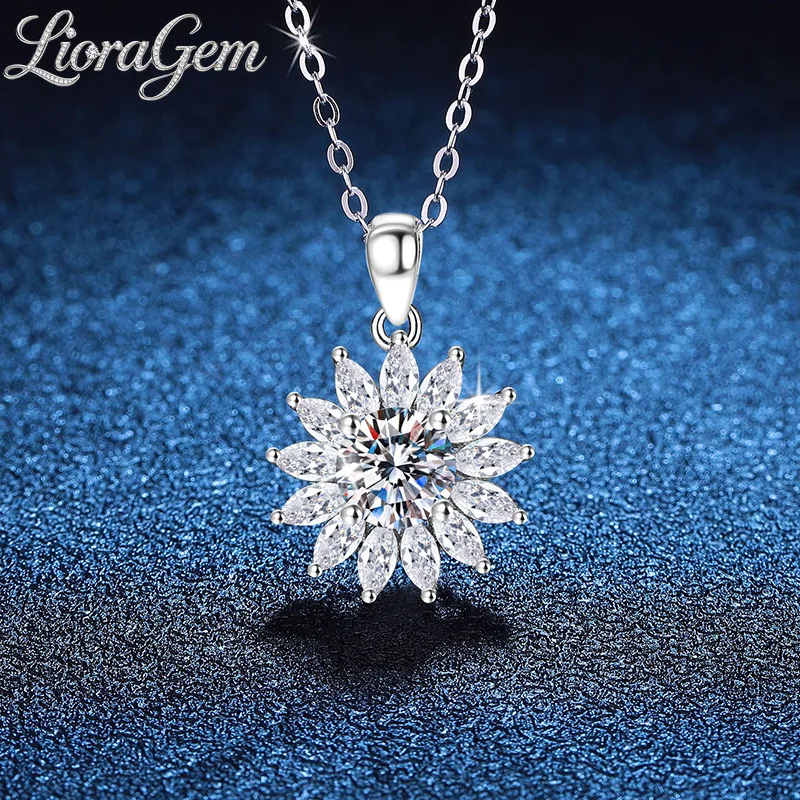 

LioraGem Brilliant Star Moissanite Pendant Necklace, Fashionable 1-Carat D-Color Moissanite Necklace Platinum PT950 Stamp
