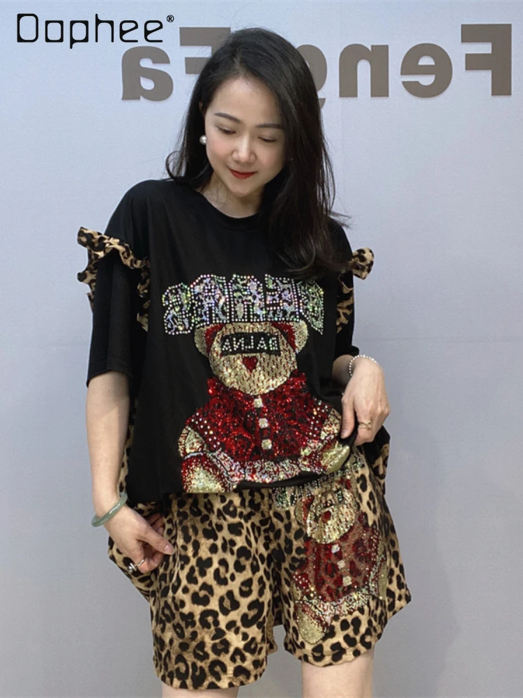 

Fashion Chiffon Suit 2024 Summer New Rhinestone Leopard Print Loose-Fitting T Shirt and Wide-Leg Short Two-Piece Set for Women