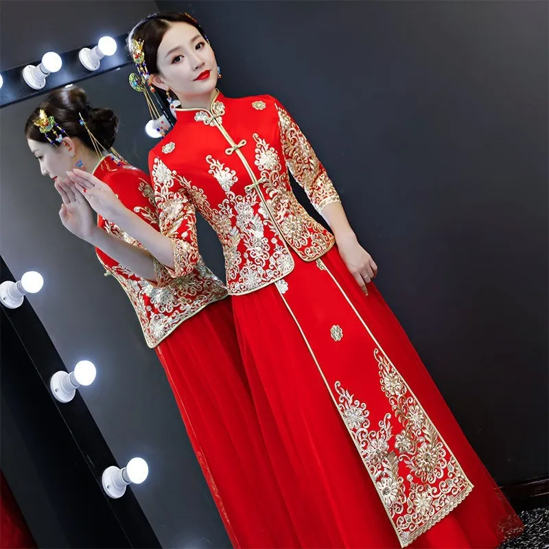 A new style of Chinese-style wine red modified cheongsam clothing