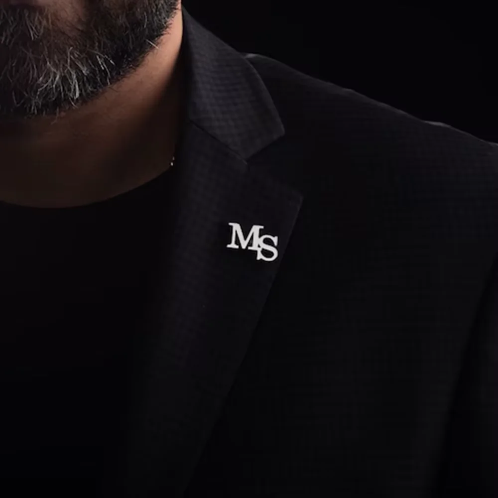 Wholesale Custom Name Initials Stainless Steel Brooch Men's Personalized Letter Shirt Pin Wedding Jewelry Groom Men's Gift
