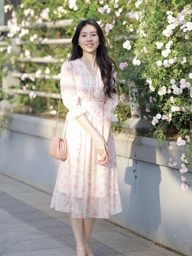 robe-elegante-en-mousseline-de-soie-a-col-en-v-petite-taille-imprime-floral-cintree-a-la-taille-longue-robe-d'ete-pour-femmes-couleur-rose-design-tendance