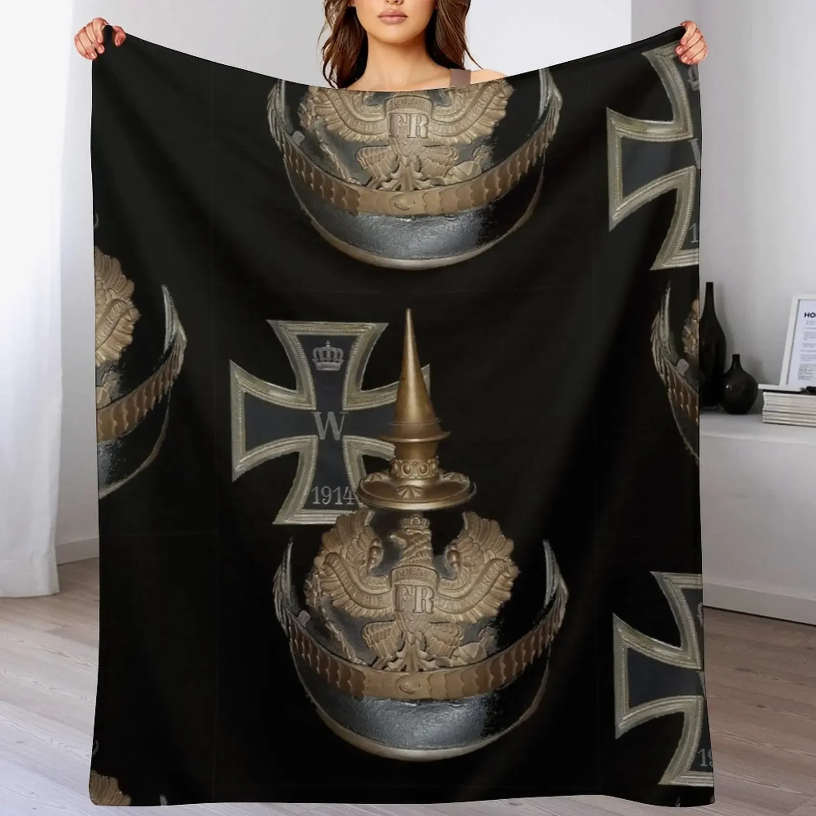 New German WWI Icons.. 1914 Iron Cross and Helmet Throw Blanket wednesday cosplay anime Luxury Brand Blankets