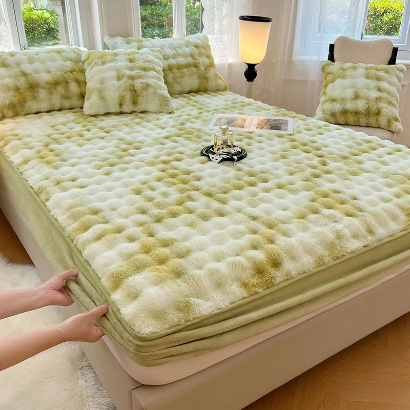 Plush Keep Warm Double Bed Sheets Winter Soft Comfortable Bed Mattress Protective Cover Elastic Band Design Fitted Sheet Bedding