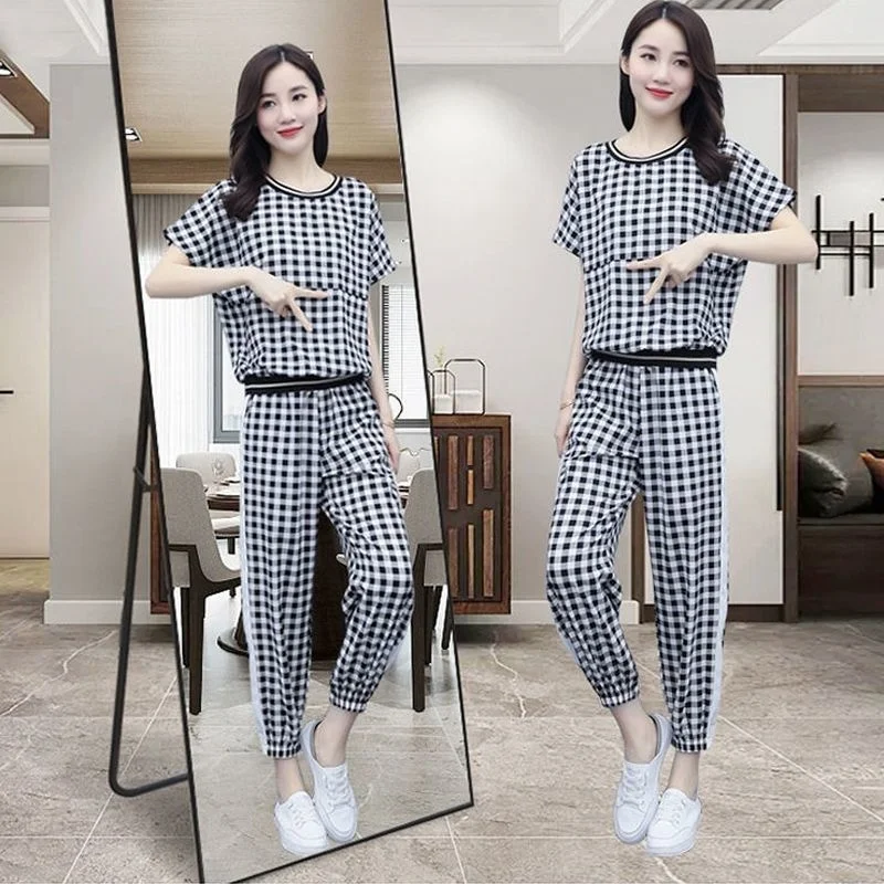 

Women's Casual Tracksuit Two Piece Set 2022 Spring Summer New Fashion Loose Short Sleeved T-shirt Top And Calf-Length Pants Suit