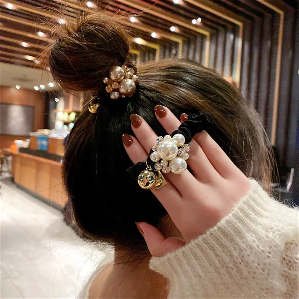 Head Flower Pearl Rhinester Hair Rope Round Ball Head Ring Wrinkled Intestine Ring Women Ponytail Rubber Band Fashion Scrunchies