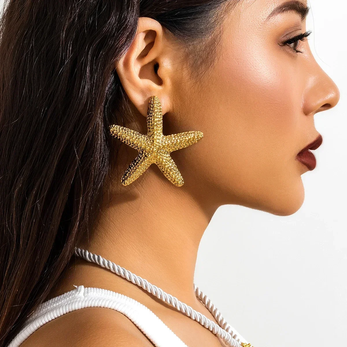 Pendientes de gota de estrella de mar de Metal creativo para mujer, pendientes grandes de Color dorado, encanto de tendencia, joyería estética de playa