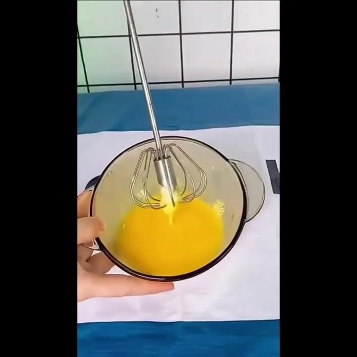 Stainless Steel Egg Beater Durable Semi-Automatic Mixer for Effortless Egg Cream Mixing Stirring and Beating for Kitchen Baking