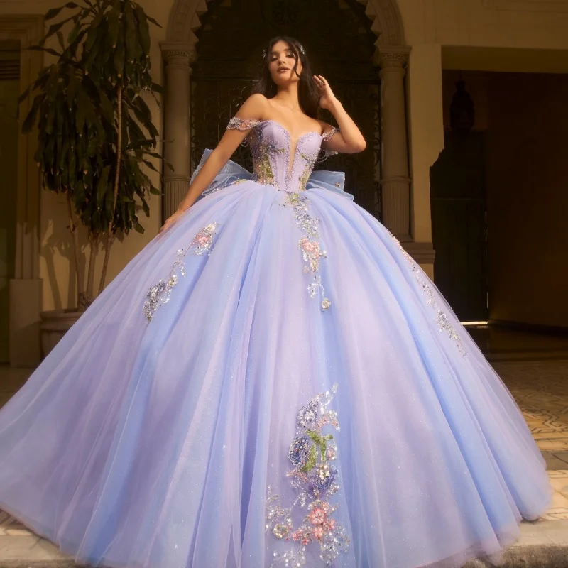 فستان Quinceanera أرجواني لافندر مكشوف الكتفين على شكل زهرة كريستال ملصق طويل بفيونكة فيستدوس دي 15 Quinceanera ﻿ تخصيص