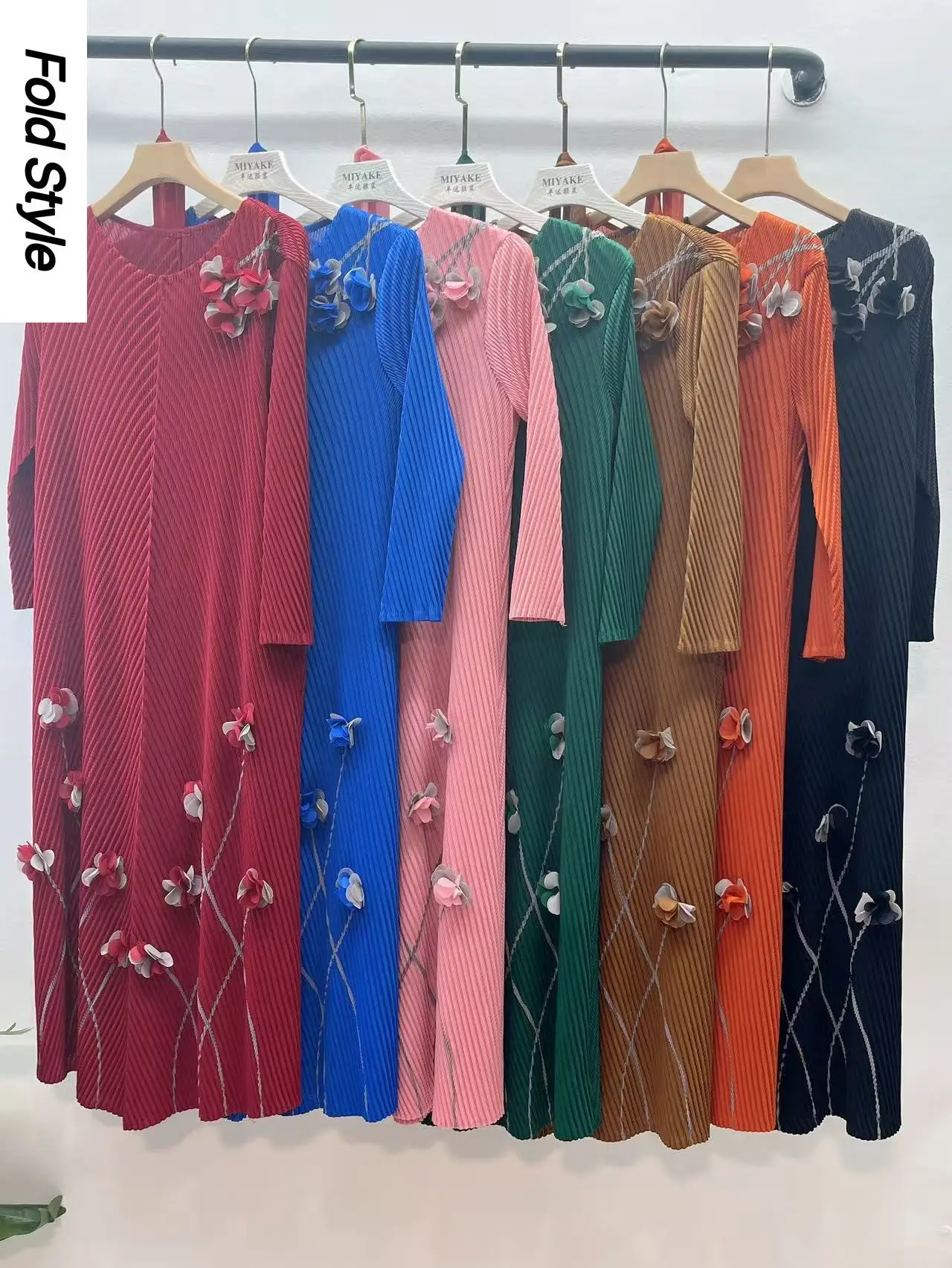 miyake-2025-automne-nouveau-design-impression-tridimensionnelle-robe-plissee-style-etranger-mode-haute-sens-longue-robe-en-vrac-femmes