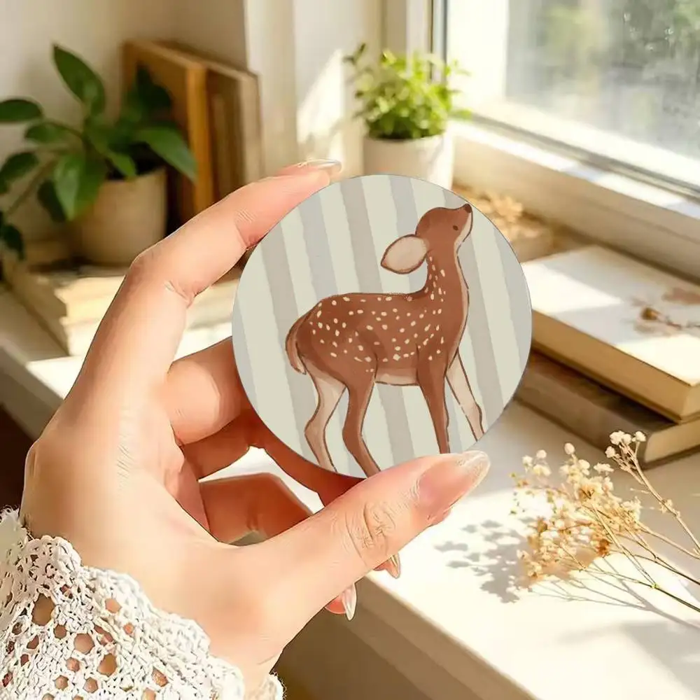 lose-Up Sika Deer Illustration Pattern Badges 25 32 44 58 75 mm Round Cosplay Pin Bag Decor Fans Collect Friends Gifts Brooch
