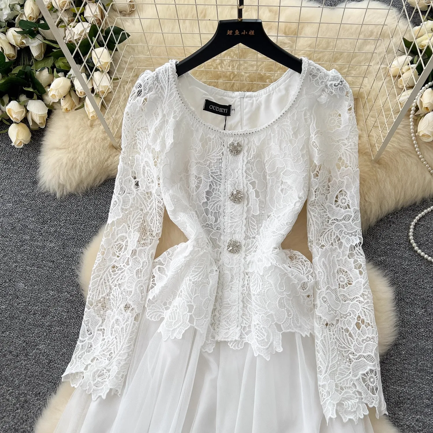 2024 Runway Autumn Lace Patchwork Mesh Prom Party Midi Dress Women O Neck Long Sleeve Hollow Out Diamonds Button Ball Gown Robe