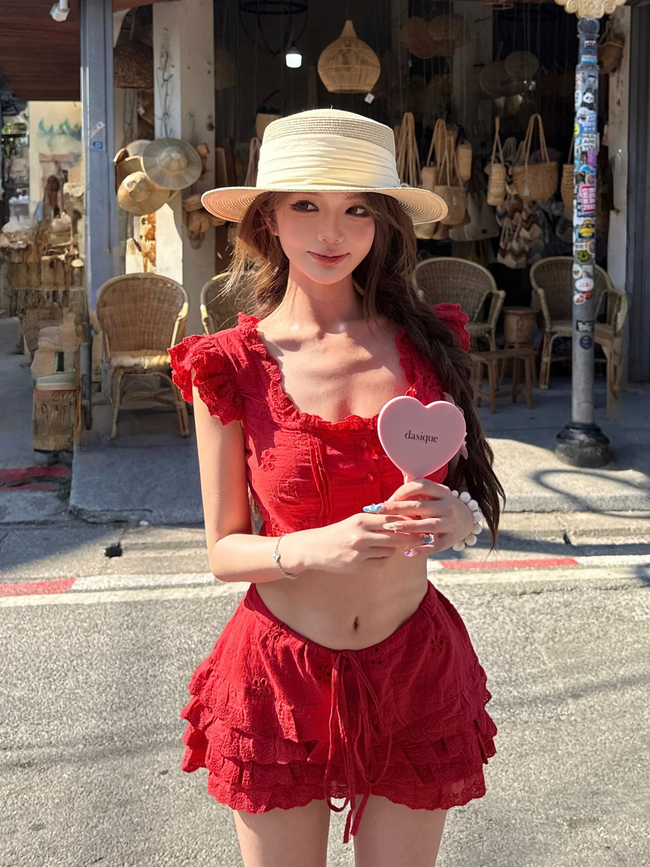 

Chiang Mai Island Vacation Set Sweet Heavy Embroidery Hollow out Short Top Spicy Lace Short Skirt Women Summer Fashion Ensemble
