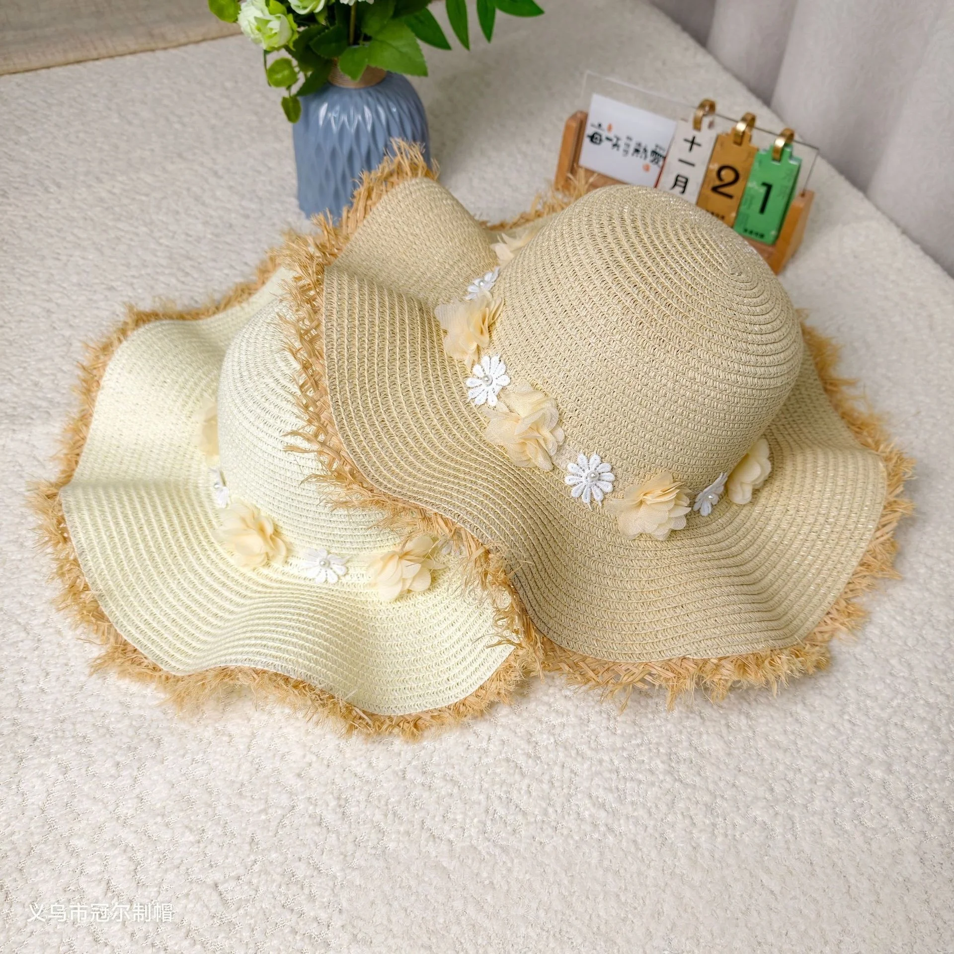 Beach-style Holiday-inspired Photo-ready Blue and White Floral Straw Hat for Women – Versatile, Simple, Sun-protective