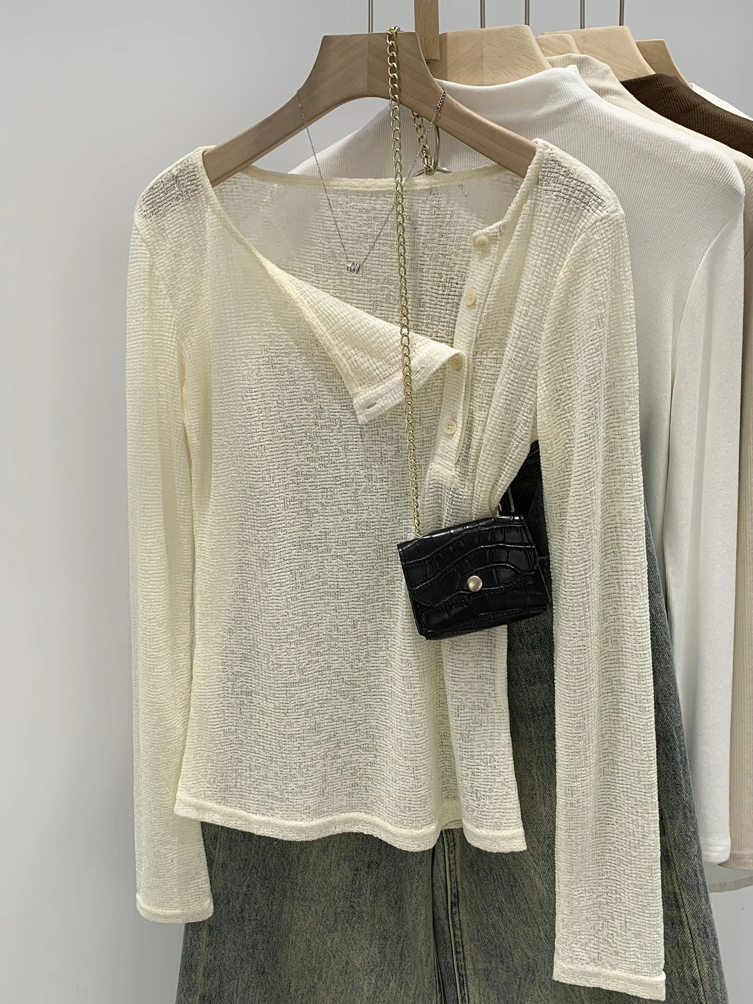 ユニークで美しい薄いロングスリーブの女性用Tシャツ、サンデカバー、韓国風通勤ファッション、ユニークで美しいトップス