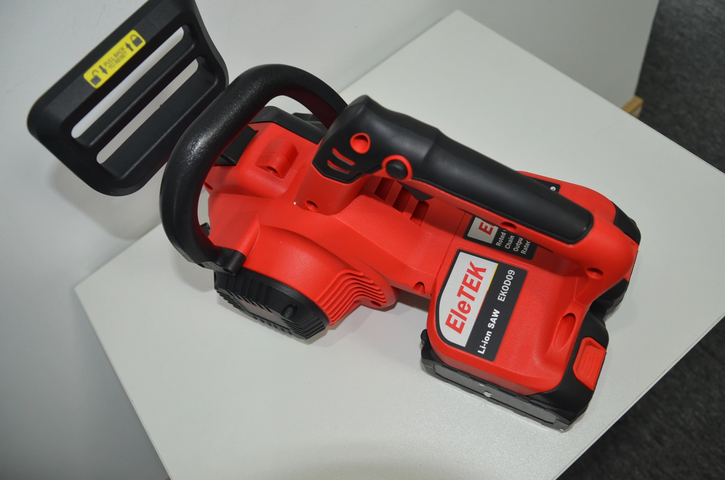 Cordless Mini Electric Chainsaw 16 40V 2400 Watt  Woodworking Cutter