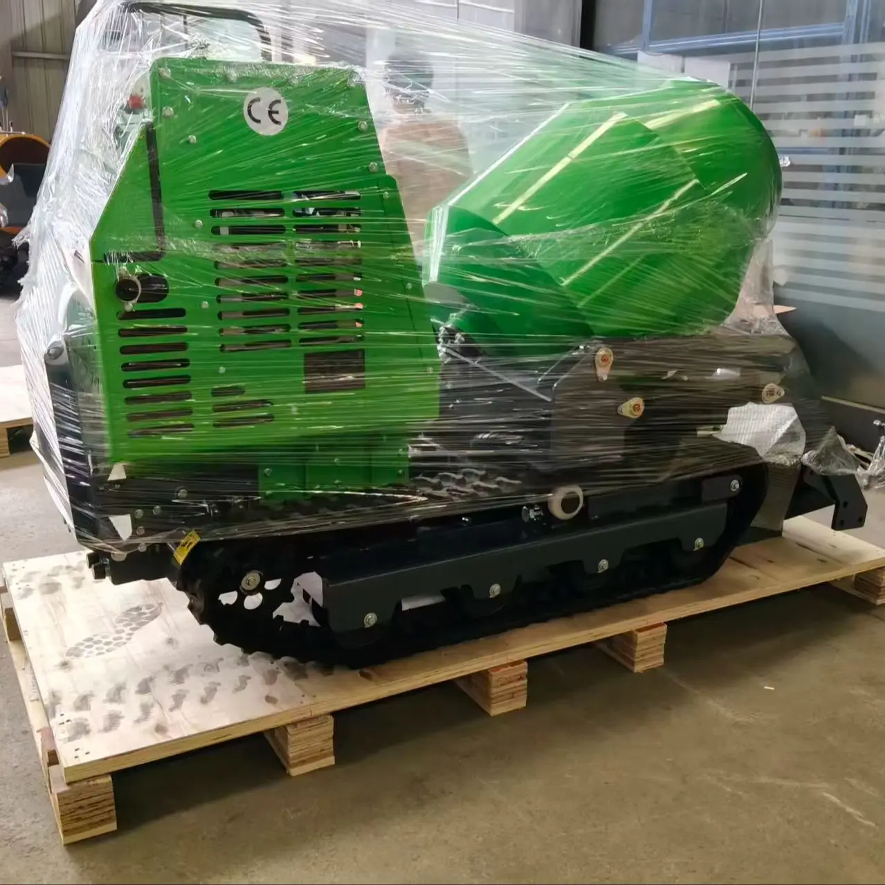 OEM Custom 500kg Self Loading Mini Tracked Dumper Compact Crawler Carrier for Landscaping and Narrow Access Work