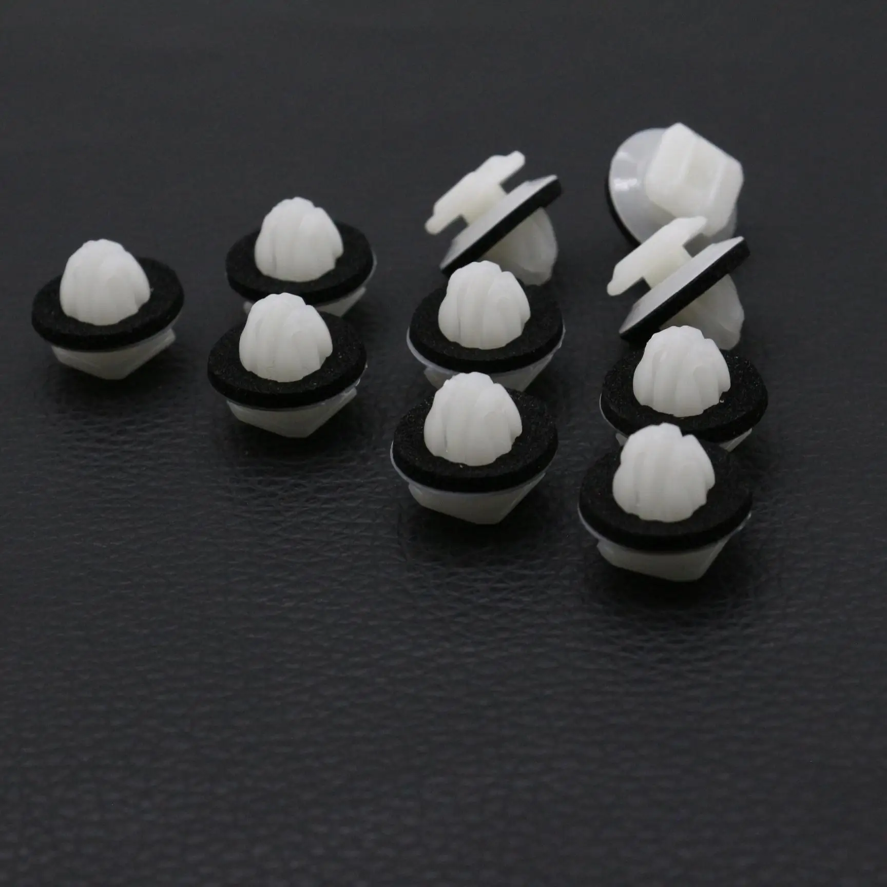 

10Pcs Wheel Opening Retainer Trim Clip With Sealer Lexus RX350 RX450h RX500h 2016–2024 & Toyota Highlander 2020–2024 90467-08225