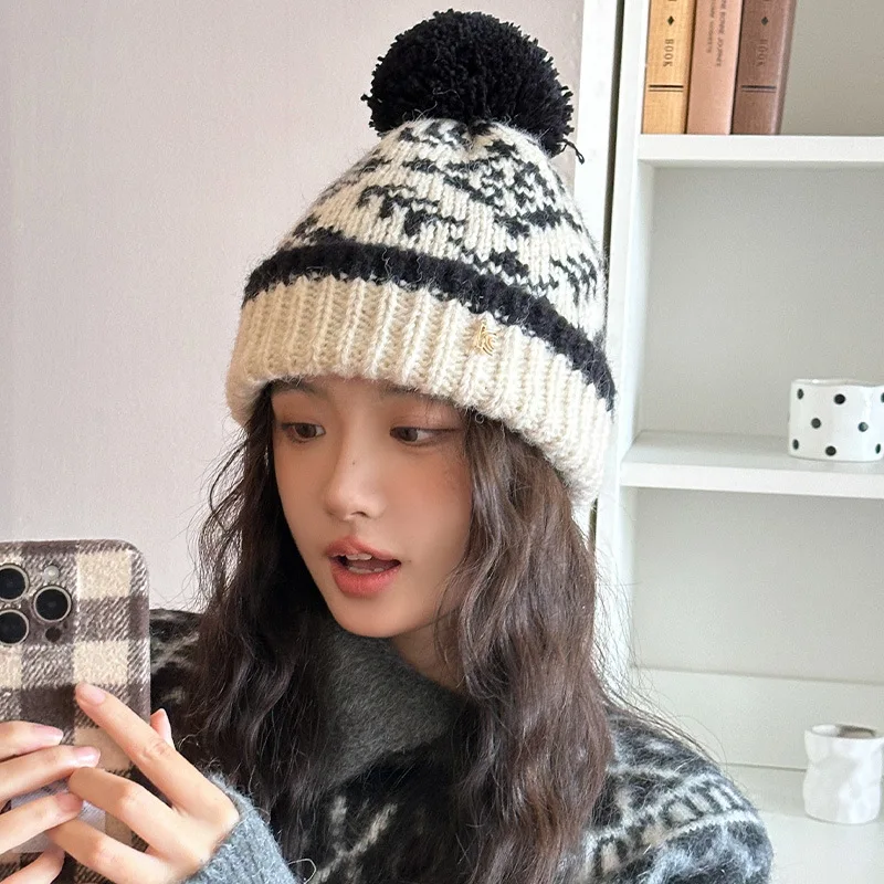 

Russian Knitted Woolen Hat Women's Winter Thick Warm Ear Protection Hat