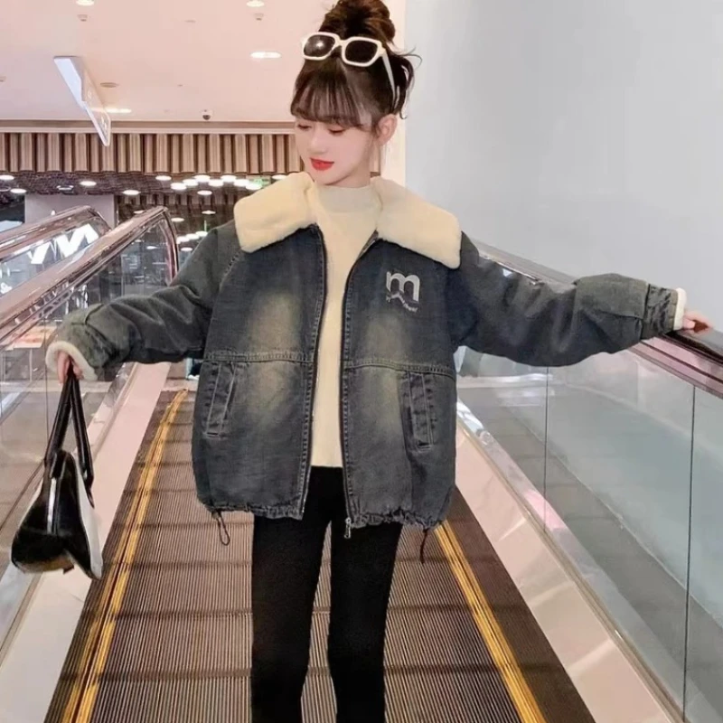 

2025 New Girls' Fleece Lined Thickened Denim Jacket Autumn Winter Kids' Thickened Coat Medium To Large Size Children's Jacket