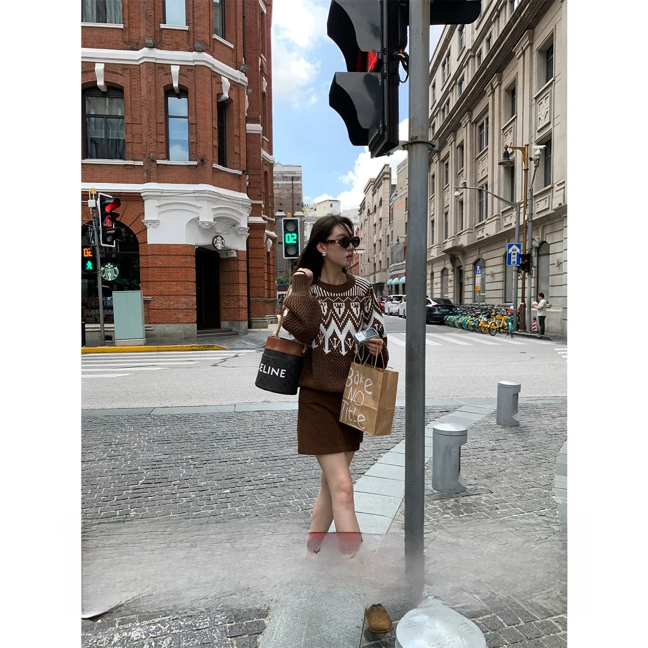 

Официальный коричневый универсальный женский вязаный свитер Gakee с круглым вырезом, узорчатый, свободного кроя, с длинными рукавами, осенне-зимний, в стиле кэжуал