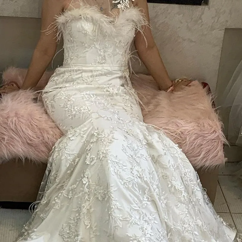 Robe de mariée sirène personnalisée avec plumes en fibre de dentelle, robe vintage avec train de balayage, robe de patients, nouveau style