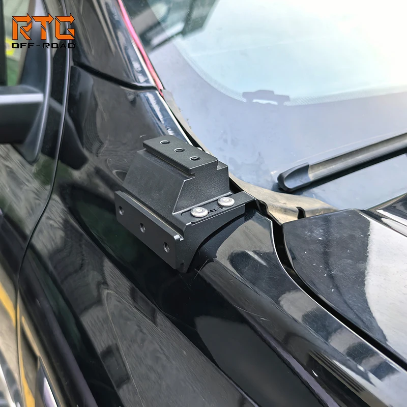 

Modified Auto Hood Auxiliary Light Base A-pillar Car Light Mount Hood Light Brackets for Ford Ranger