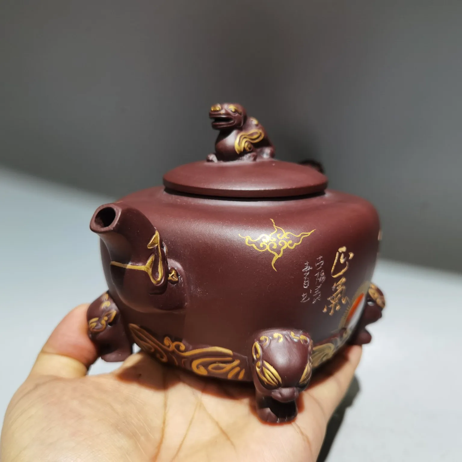 Yixing Purple Clay Pot Pixiu statue cover Painted floral pattern A pot of righteous qi Beast foot pot Kettle Teapot Flagon