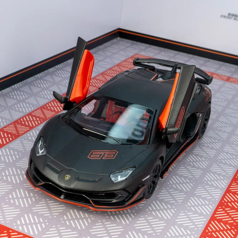 

CCA 1:32 Lamborghini Evantado SVJ63 модель автомобиля из сплава, коллекция украшений, открывающаяся дверь, акустооптическая игрушечная машина для мальчиков, хорошее качество