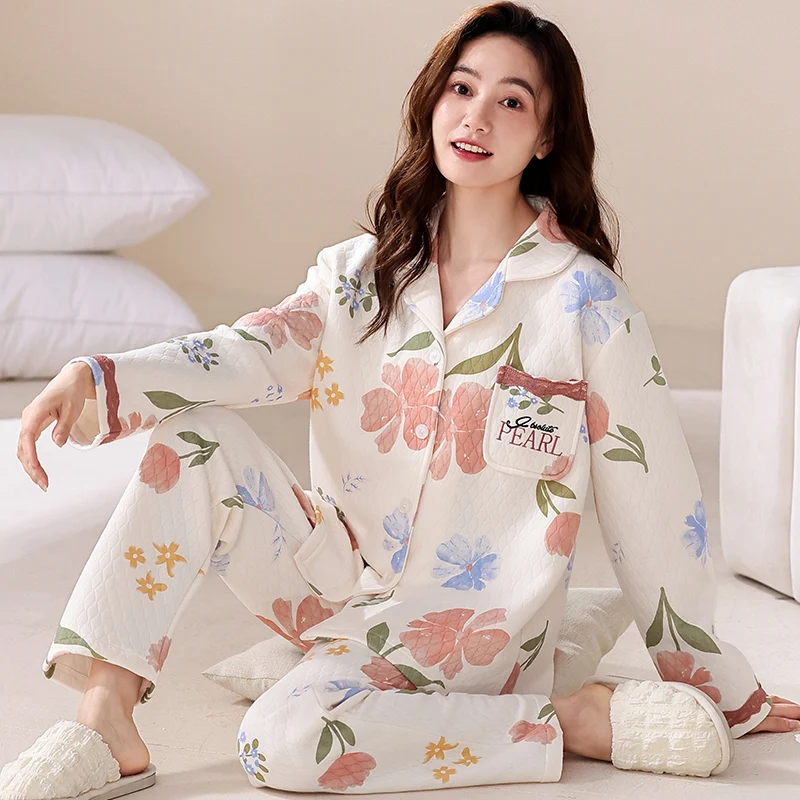 Three layer thin cotton women's pajamas cardigan lapel home wear long sleeved loose fitting women's home wear