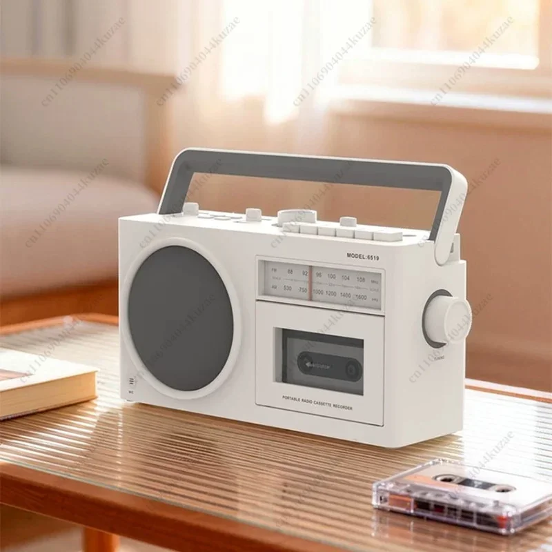 FMT 6519 Retro Portable Audio Player, Nostalgic Integrated Cassette Recorder Wireless Bluetooth Audio Speaker