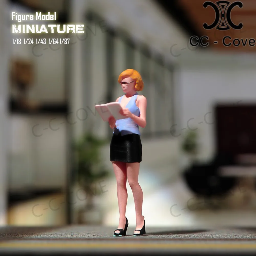 Painted Miniatures 1/18 1/24 1/43 1/64 1/87 Young Blonde Female Teacher Unpainted Figure Model Toys View Decoration