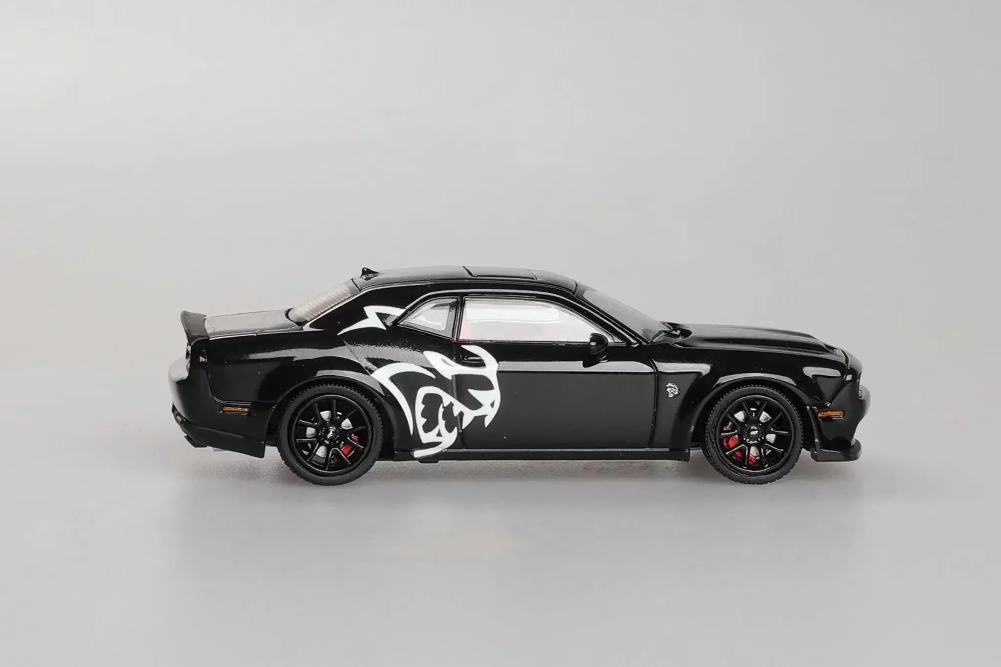 Stance Hunters 1:64 Dodge SRT Hellcat Pearl White /Black Diecast Model Car