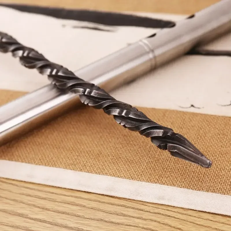 80cm Hand Forged Solid Steel Flute Outdoor Keel Whip Craft Car Emergency Window Breaking Hammer Tool