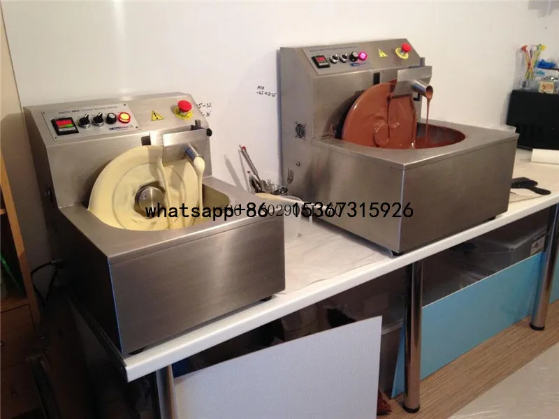 

Food Grade ManualChocolate Tempering Molding Machine Electric 110/220V 8KG Chocolate Melting Machine With Vibration Table