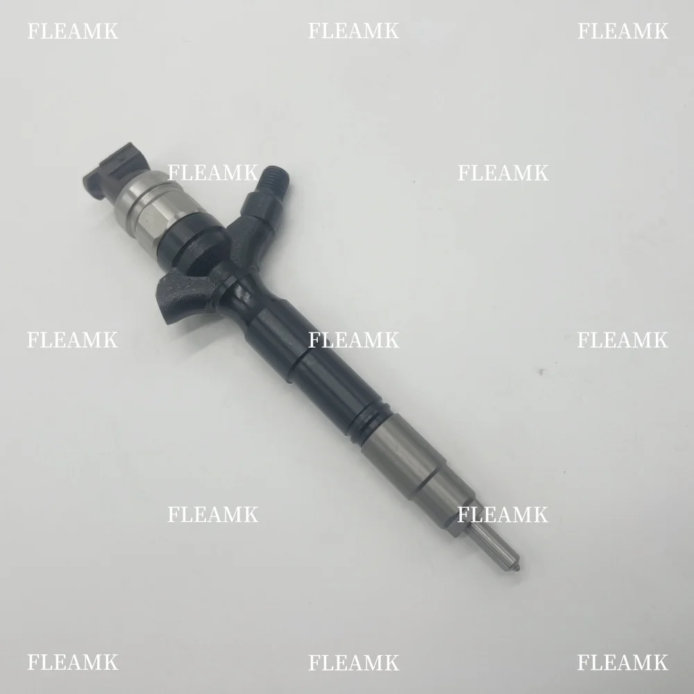 High Quality Diesel Common Rail Injector 095000-8220 23670-0L050 for Toyota Hilux Vigo 1KD-FTV3.0L