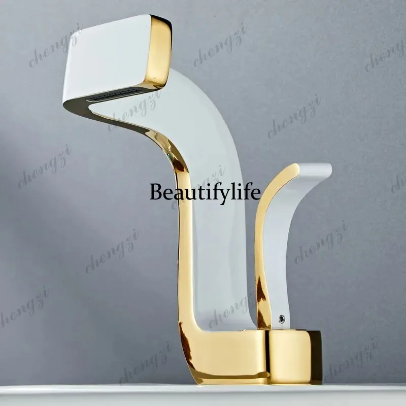 Luxury Waterfall Bathroom Faucet Brass Black Gold Chrome Single Lever Faucet Hot And Cold Mixer Taps Creative Basin Faucet