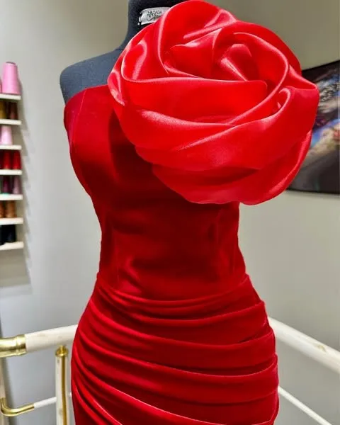 Elegant Red Velevt Mid Calf Women Formal Dresses With Handmade Flower Strapless Split Sexy Party Dress