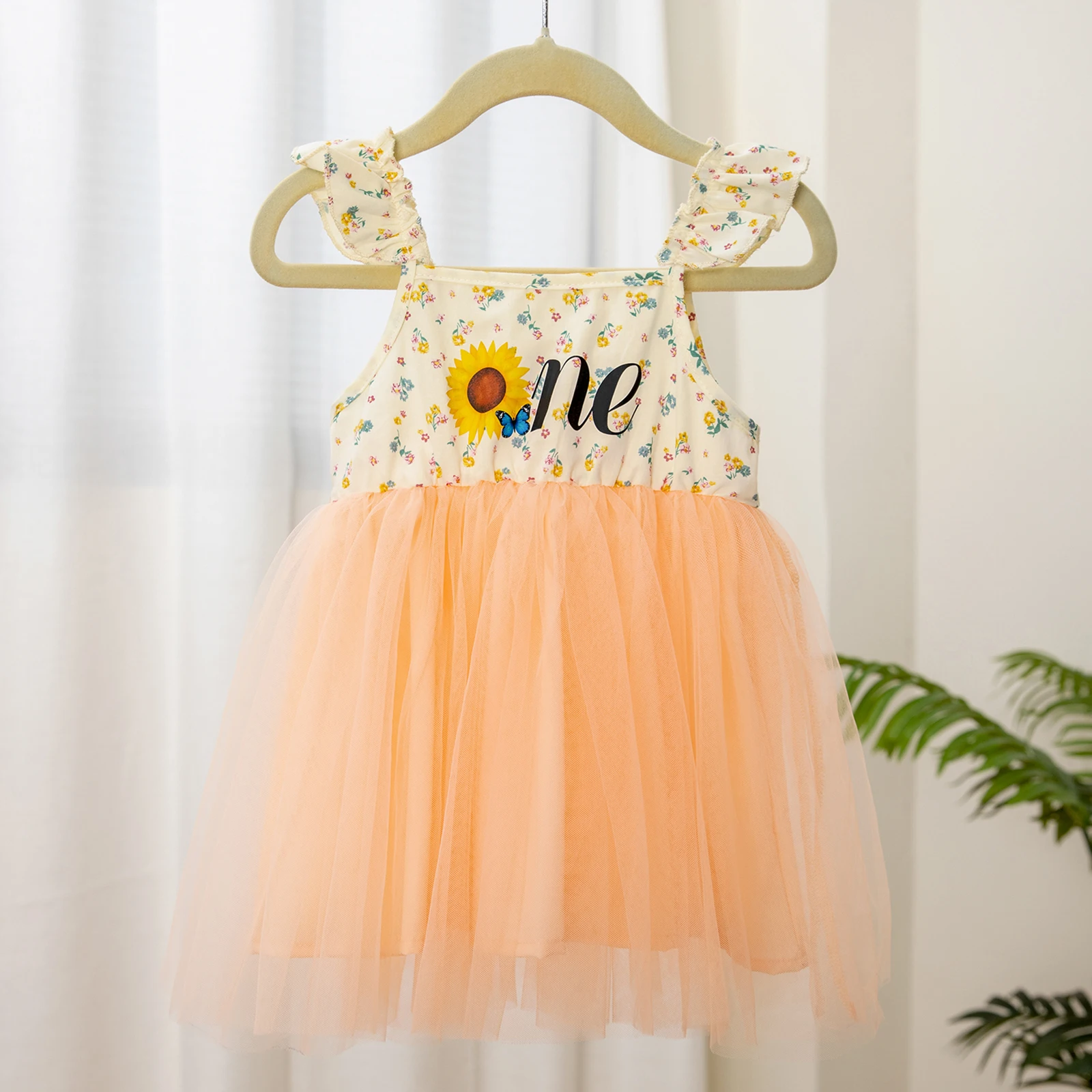 

Тюлевое платье для маленьких девочек, платье принцессы с летящими рукавами и цветочным принтом бабочки, милая одежда на день рождения