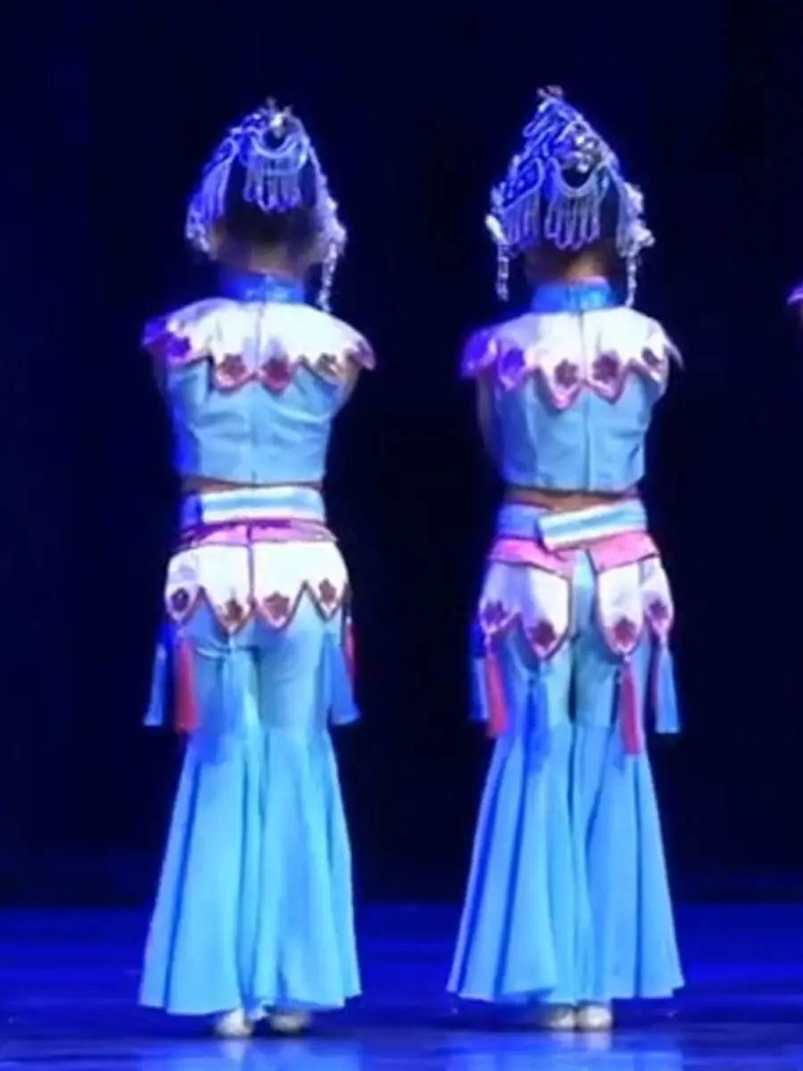 زي رقص العظام من Xiaoxi، زي أداء Huadan الجميل، زي أداء أوبرا بكين للأطفال، فستان أوبرا للأطفال