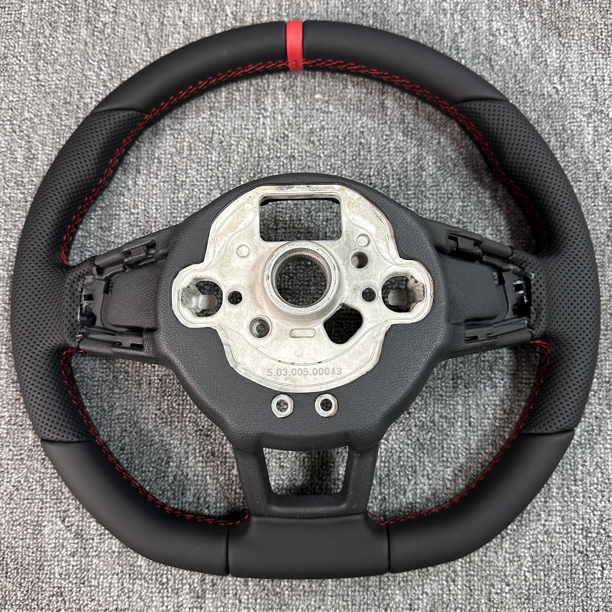 Perforated Leather Customizable Steering Wheel Fit for Tiguan Fit for Passat Fit for Golf MK7 7.5 Fit for Polo 2013-2019