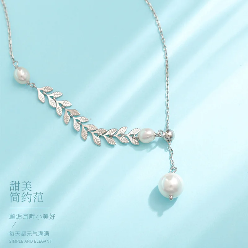 Fine S925 Sterling Silver Necklace Lustrous Pearl Neck Chain Elegant Female Collarbone Chain Great For Enhancing Your Daily Look