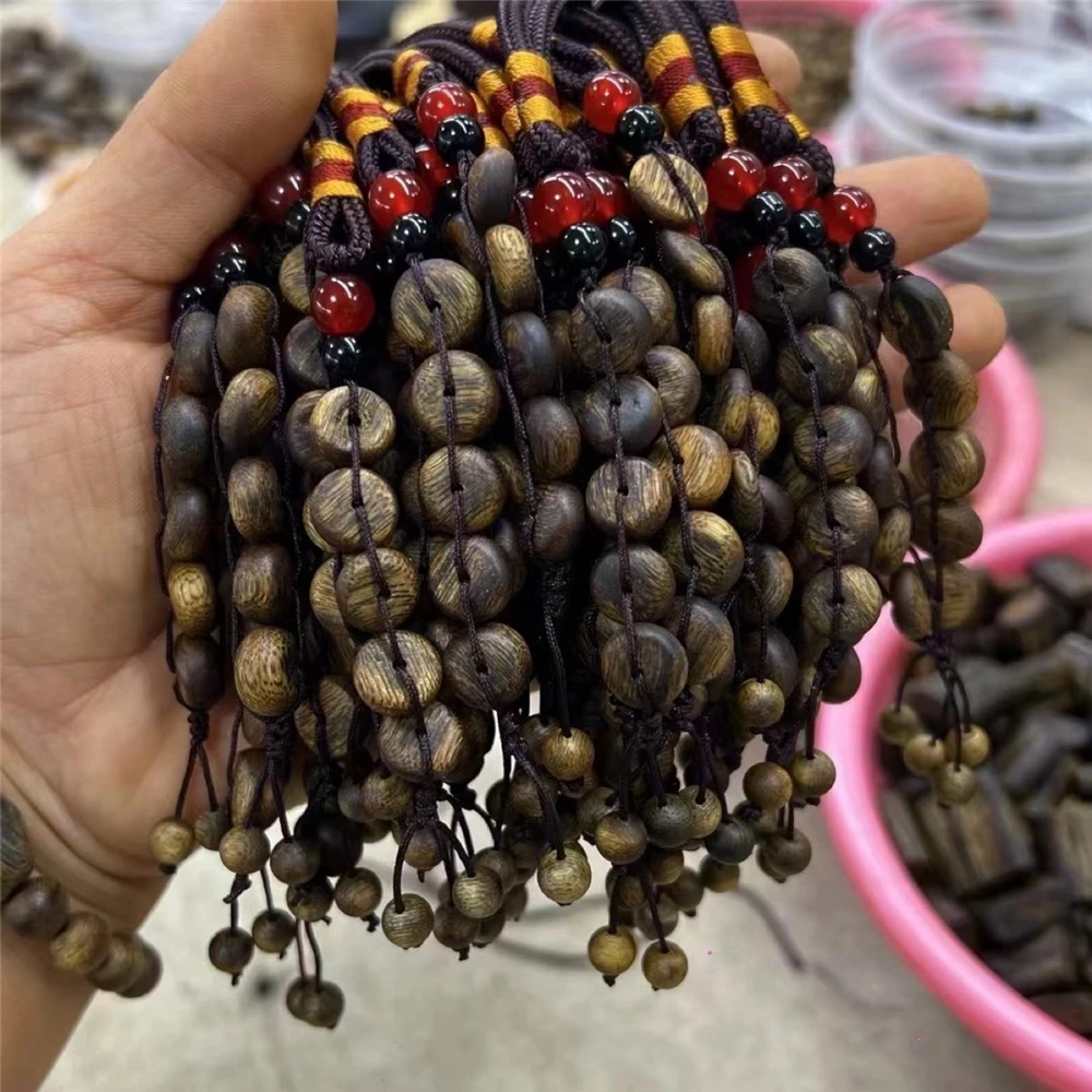 Kyara Agarwood Pendant,Free - form Pendant,Kyara Car Ornament,Natural Scented Indoor Coin - shaped Agarwood Pendant Accessory