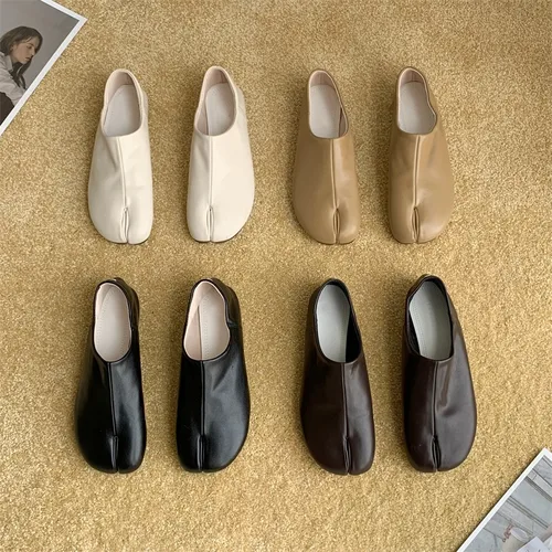 여성용 플랫 모카신 라운드 스플릿 토 얕은 레이지 슬립 온 뮬 가죽 신발, 부드러운 로퍼 슬립 타비 닌자 여성 아늑한 플랫 
